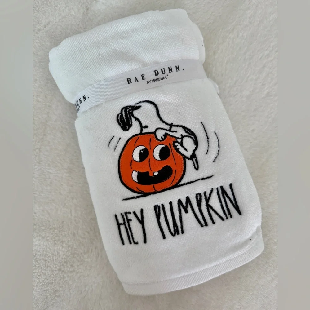 Rae Dunn Peanuts Snoopy Hey Pumpkin Towel Set - NWT